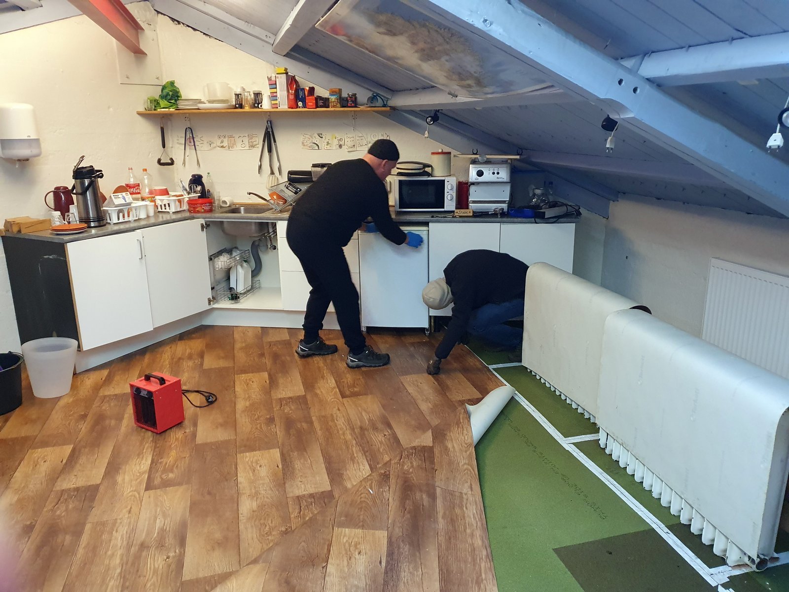 Klúbbhúsið á floti