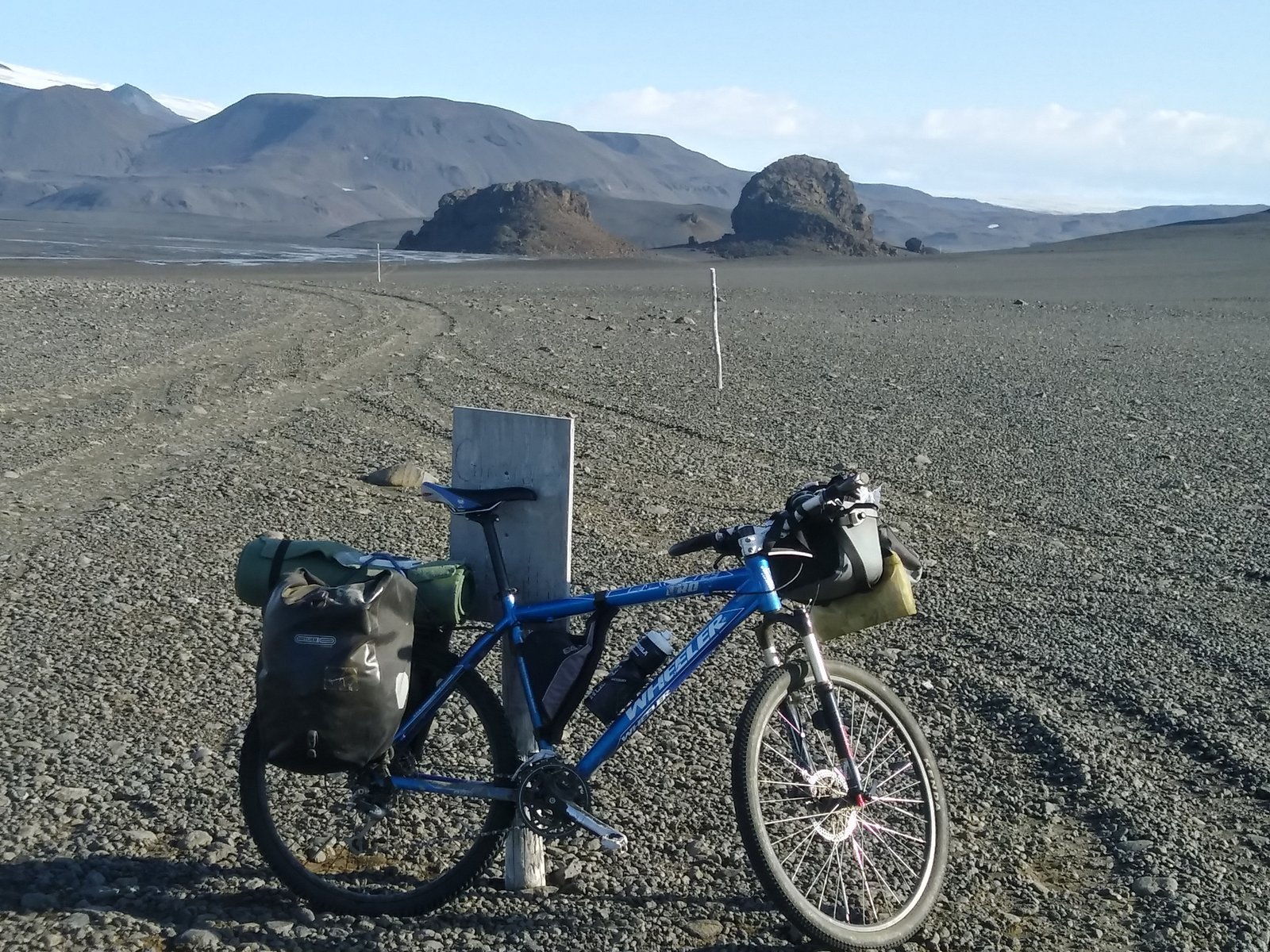 Vonarskaðr og Hnyflar í bakgrunni - Suður sanda