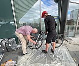 Hj&oacute;li&eth; sett saman / putting the bike together. - Sv&iacute;&thorn;j&oacute;&eth; 2022 - GWG 